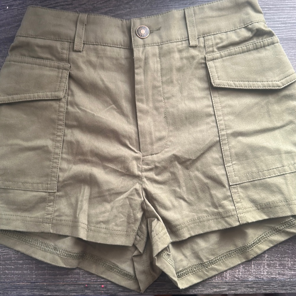 Shein olive green cargo type shorts not jean material but very cute